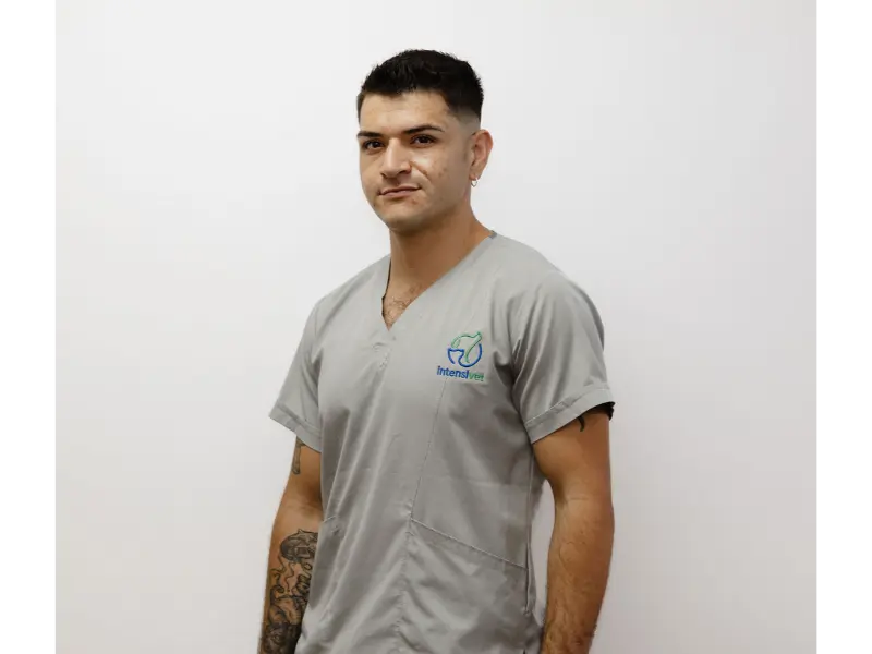 Joser Morales, Asistente Veterinario en Hospital Veterinario Intensivet