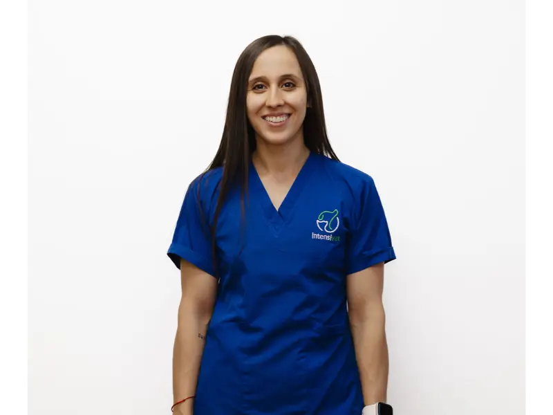 Dra. Kimberly Chinchilla, Medicina Interna en Hospital Veterinario Intensivet