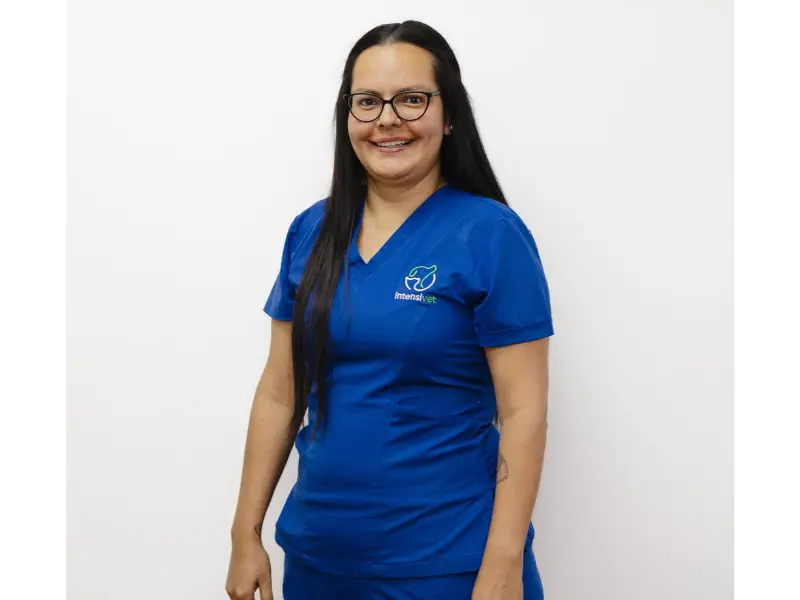 Dra. María Rodríguez Morales, Consulta, Hospitalización y Ultrasonido en Hospital Veterinario Intensivet