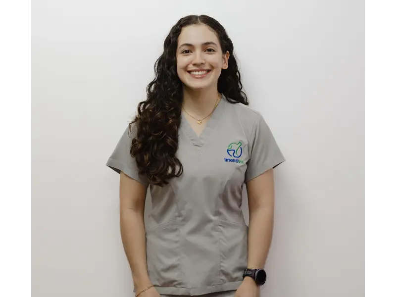 María Fernanda Araya, Asistente Veterinaria en Hospital Veterinario Intensivet
